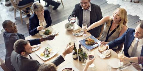 Repas d'entreprise redéfinis : FK Events à la barre de l'expérience culinaire
