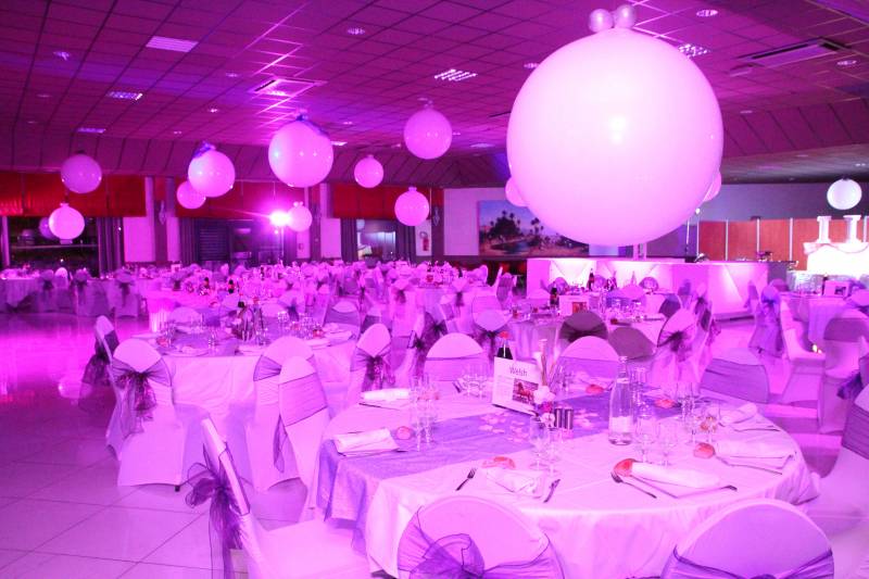 organiser un repas d'entreprise avec animation DJ son et lumières à Marseille