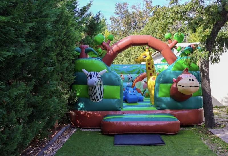 Pack enfant avec château gonflable pour enfants à Marseille et dans le Sud de la France