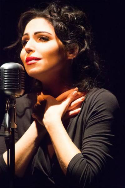 Leslie Notarantonio incarne la célèbre Edith Piaf à Marseille